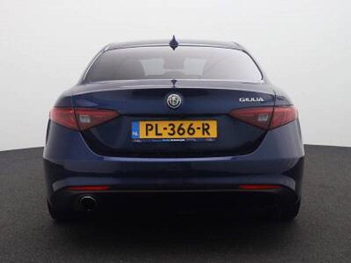 Photo 3 VIN: ZAREAECN6H7558452 - ALFA ROMEO GIULIA 