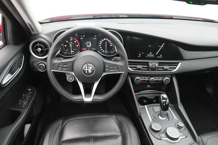 Photo 9 VIN: ZAREAECU1J7586673 - ALFA-ROMEO GIULIA 