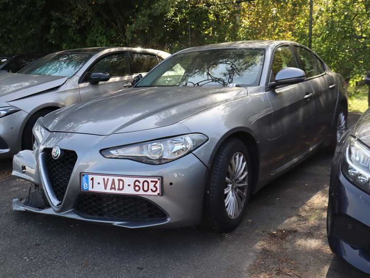 Photo 3 VIN: ZAREAECU1J7588200 - ALFA-ROMEO GIULIA 