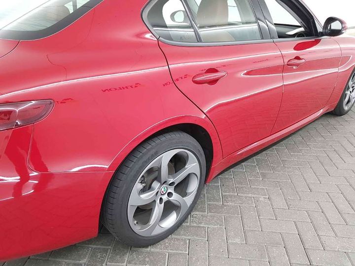 Photo 19 VIN: ZAREAECU2J7590778 - ALFA-ROMEO GIULIA SEDAN 