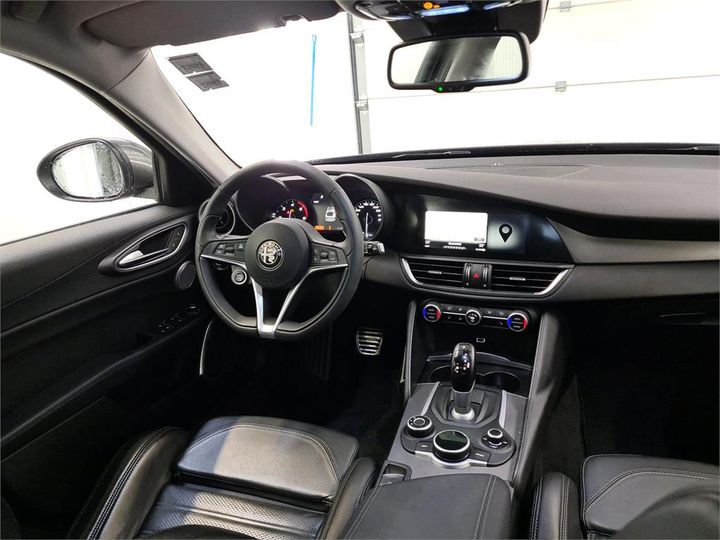 Photo 6 VIN: ZAREAECU3H7556987 - ALFA-ROMEO GIULIA 