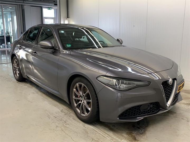 Photo 2 VIN: ZAREAECU4H7521729 - ALFA-ROMEO GIULIA 