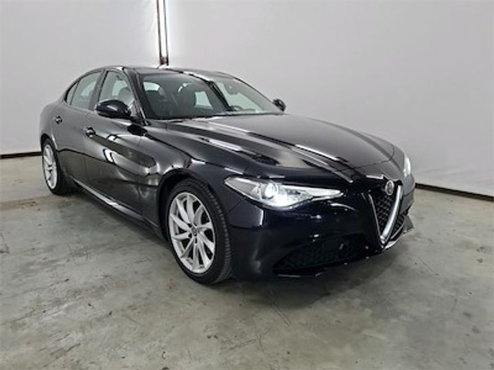 Photo 2 VIN: ZAREAECU5H7555307 - ALFA ROMEO GIULIA DIESEL - 2016 