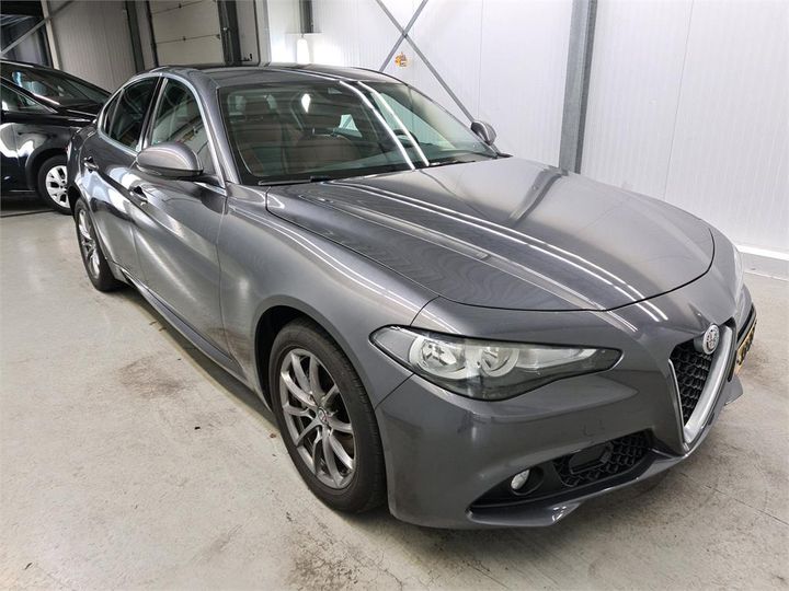 Photo 2 VIN: ZAREAECU5J7580343 - ALFA-ROMEO GIULIA 