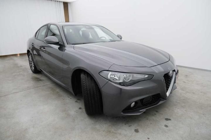 Photo 8 VIN: ZAREAECU6J7572221 - ALFA-ROMEO GIULIA &#3916 