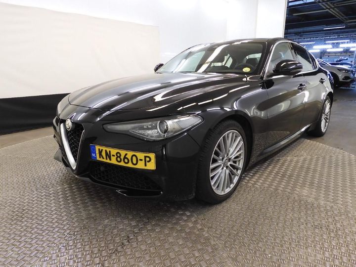 Photo 3 VIN: ZAREAECU9H7523203 - ALFA-ROMEO GIULIA 