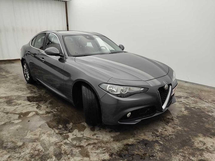 Photo 8 VIN: ZAREAECUXH7544836 - ALFA ROMEO GIULIA &#3916 