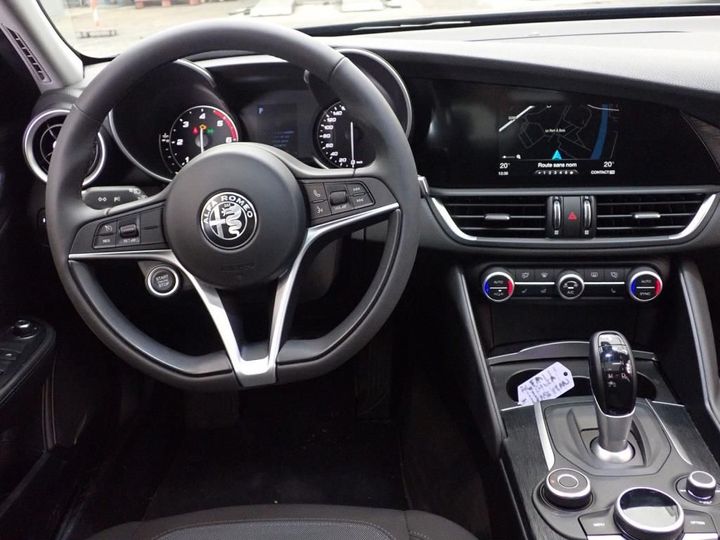 Photo 8 VIN: ZAREAEFX6K7609789 - ALFA-ROMEO GIULIA 