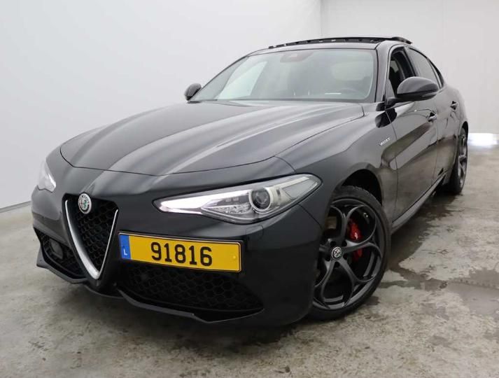 Photo 1 VIN: ZAREAEGN1J7580231 - ALFA-ROMEO GIULIA 