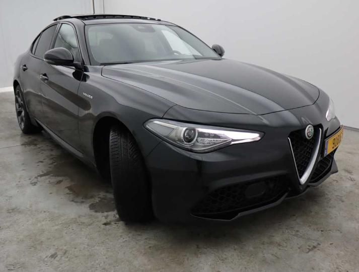 Photo 8 VIN: ZAREAEGN1J7580231 - ALFA-ROMEO GIULIA 