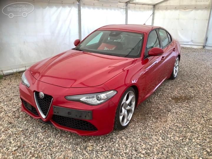 Photo 1 VIN: ZAREAEGN3J7575340 - ALFA-ROMEO GIULIA SALOON 