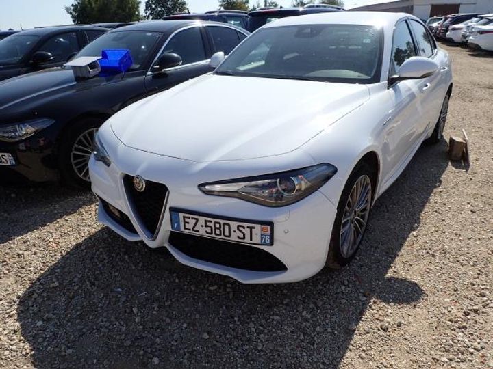 Photo 1 VIN: ZAREAFDX1K7596250 - ALFA ROMEO GIULIA 