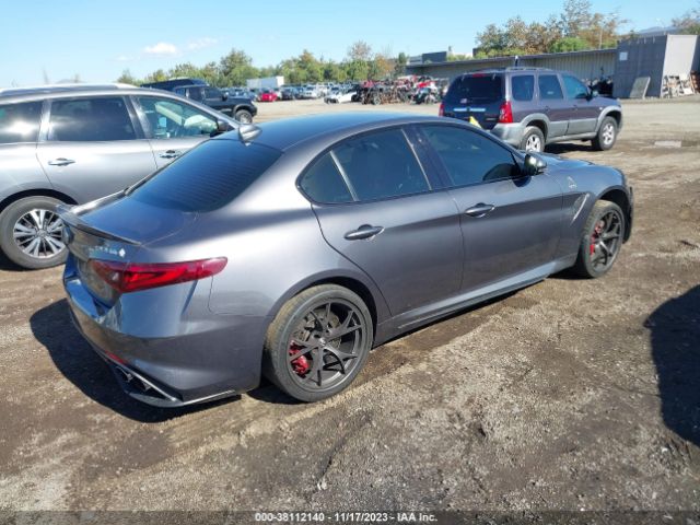 Photo 3 VIN: ZARFAEAV1J7595924 - ALFA-ROMEO GIULIA 