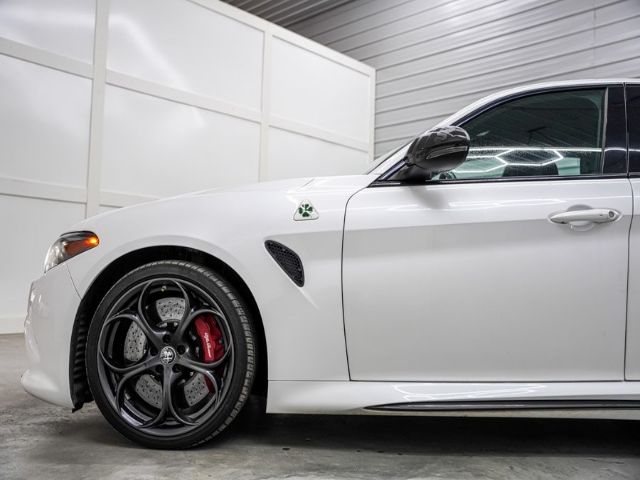 Photo 5 VIN: ZARFAEAV6H7538547 - ALFA ROMEO GIULIA QUADRIFOGLIO 