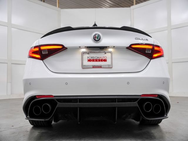 Photo 8 VIN: ZARFAEAV6H7538547 - ALFA ROMEO GIULIA QUADRIFOGLIO 