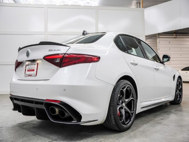 Photo 8 VIN: ZARFAEAV6H7538547 - ALFA-ROMEO GIULIA QUADRIFOGLIO 