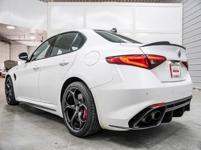 Photo 6 VIN: ZARFAEAV6H7538547 - ALFA ROMEO GIULIA QUADRIFOGLIO 