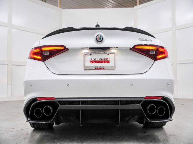 Photo 7 VIN: ZARFAEAV6H7538547 - ALFA-ROMEO GIULIA QUADRIFOGLIO 