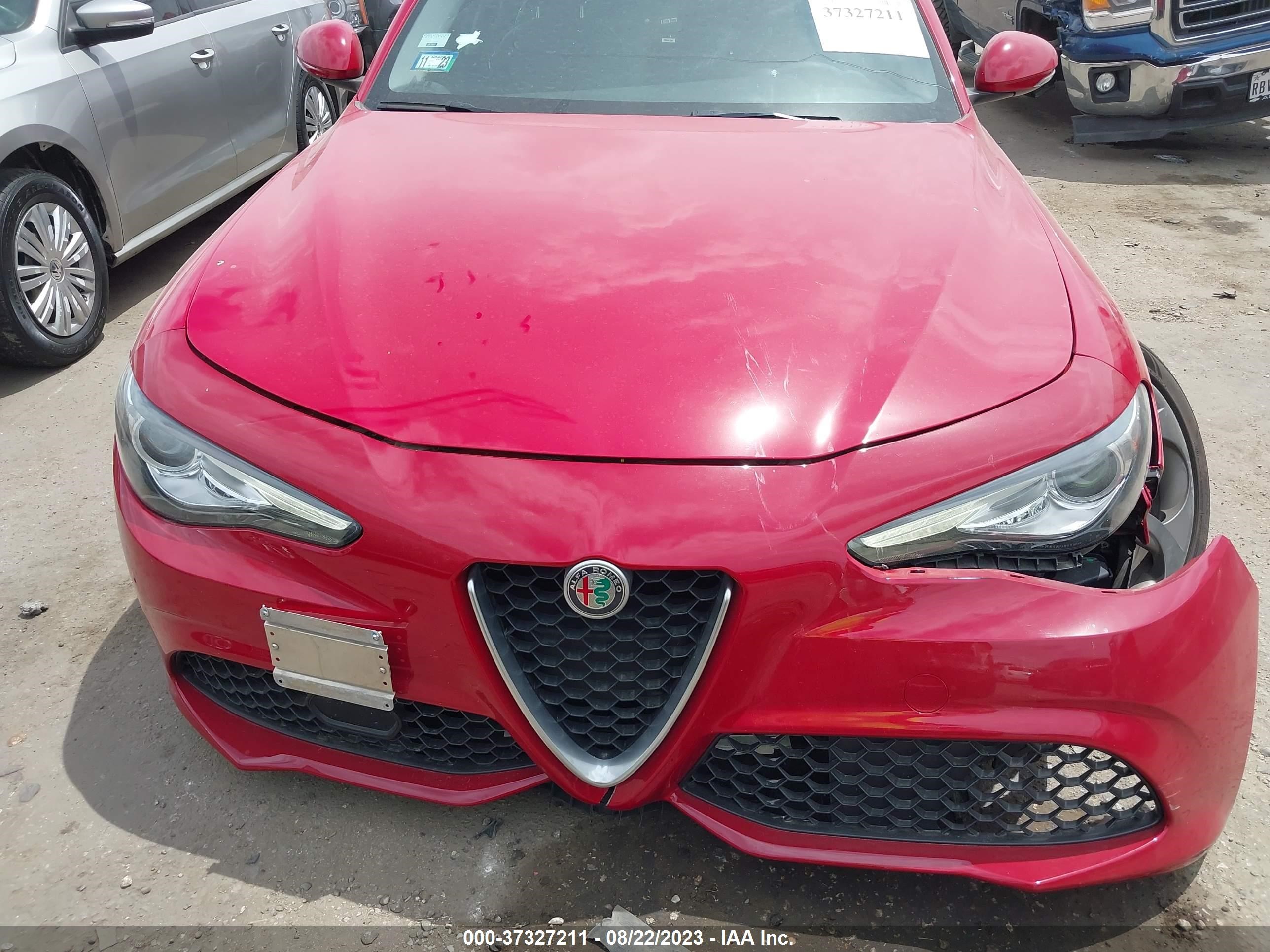 Photo 11 VIN: ZARFAEBN8J7567620 - ALFA-ROMEO GIULIA 