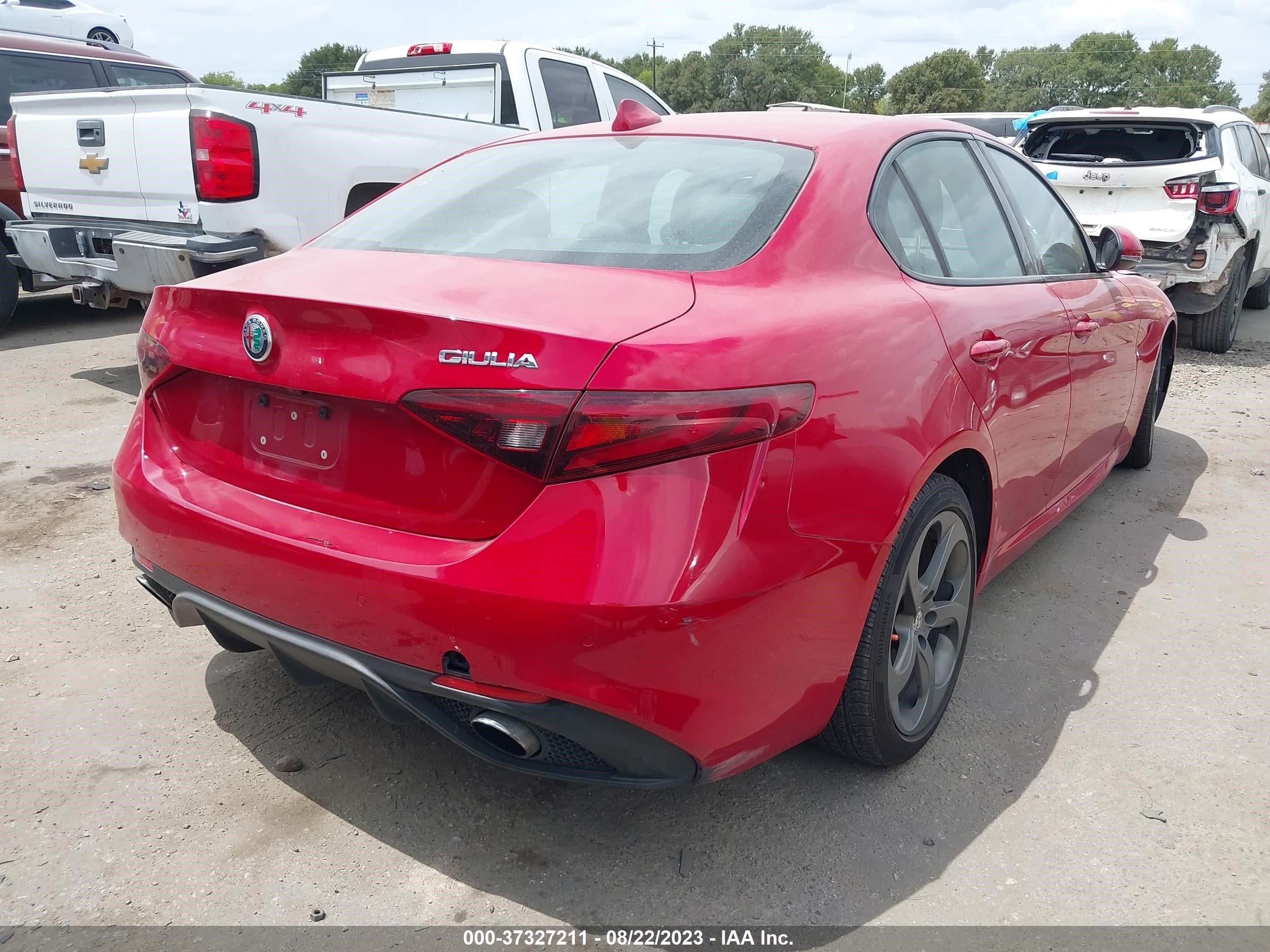 Photo 3 VIN: ZARFAEBN8J7567620 - ALFA-ROMEO GIULIA 