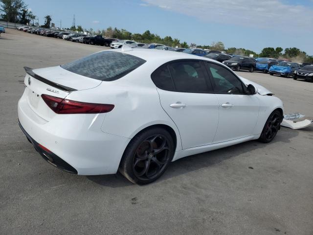 Photo 2 VIN: ZARFAECN1H7553874 - ALFA-ROMEO GIULIA 