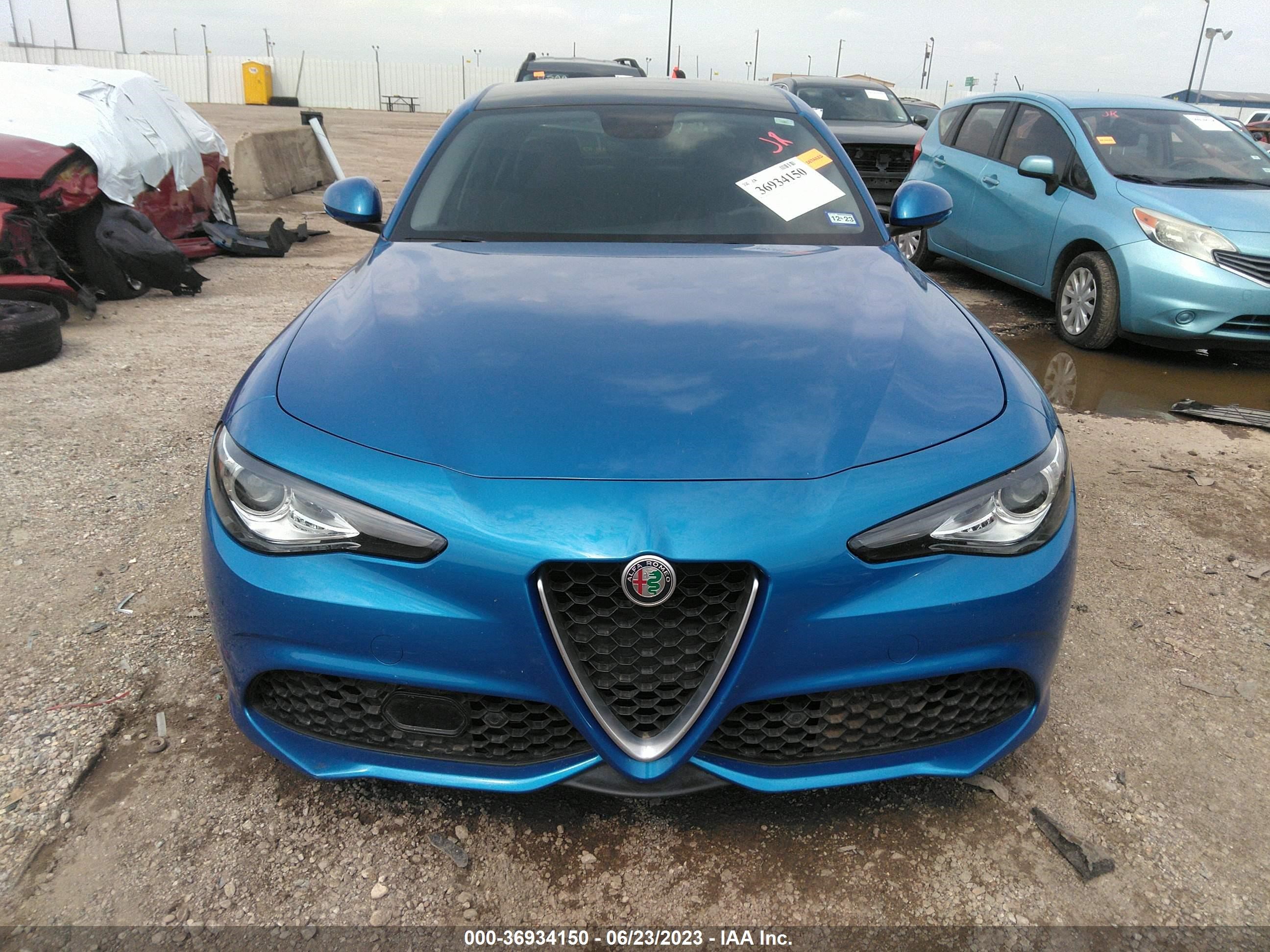 Photo 11 VIN: ZARFAECN4J7581495 - ALFA-ROMEO GIULIA 