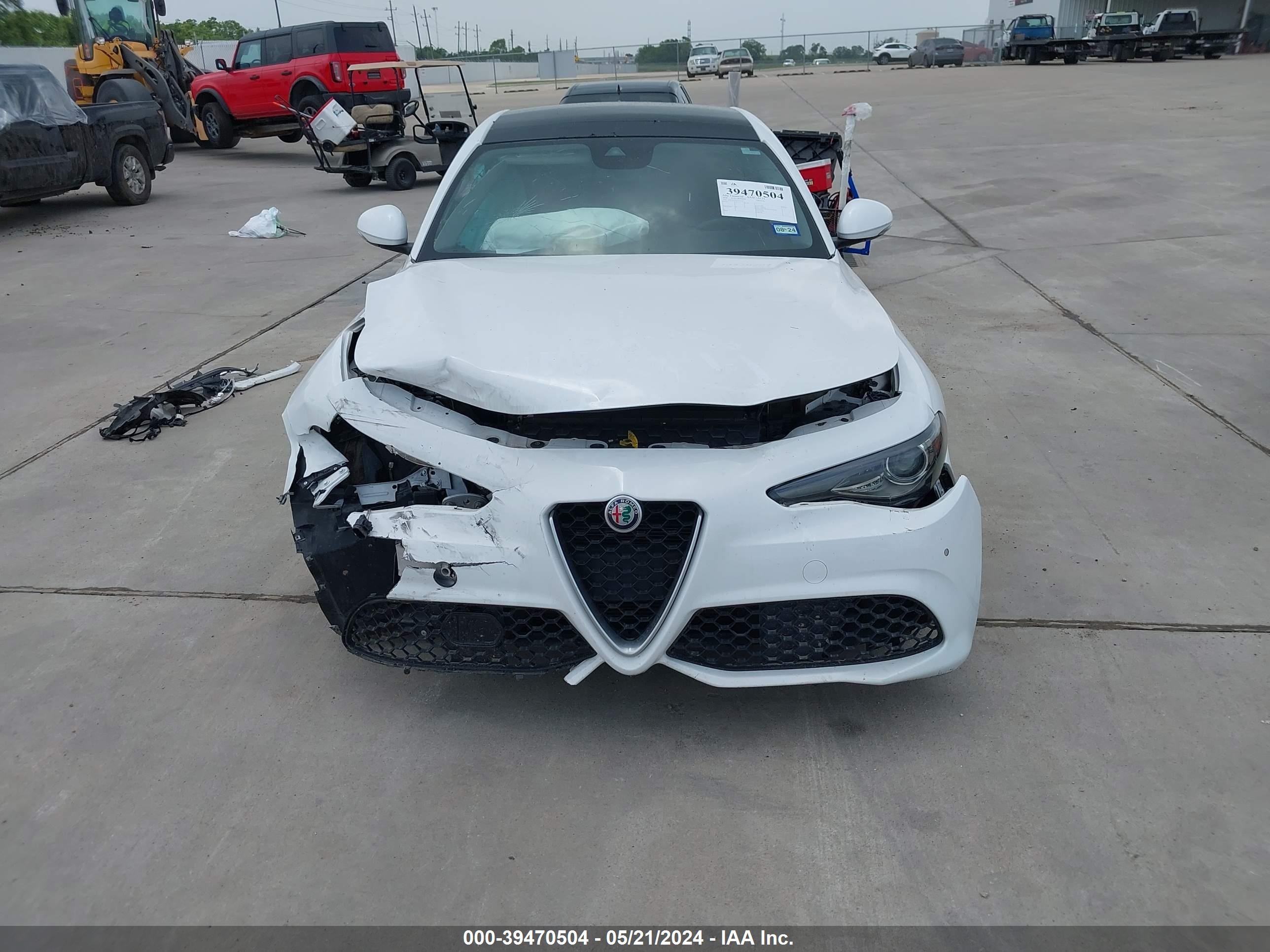 Photo 11 VIN: ZARFAECN5J7572773 - ALFA-ROMEO GIULIA 