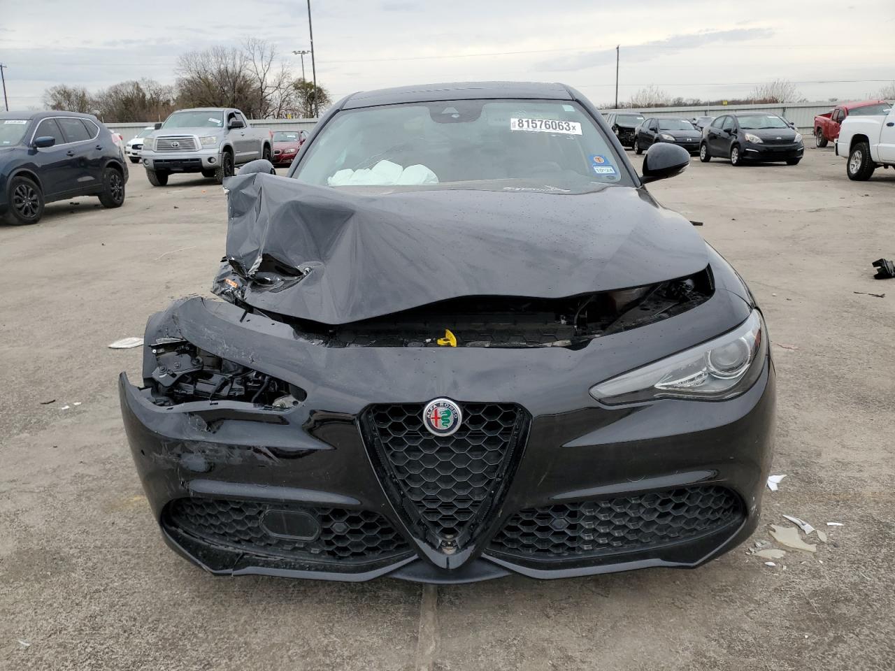 Photo 4 VIN: ZARFAECN6J7576895 - ALFA ROMEO GIULIA 