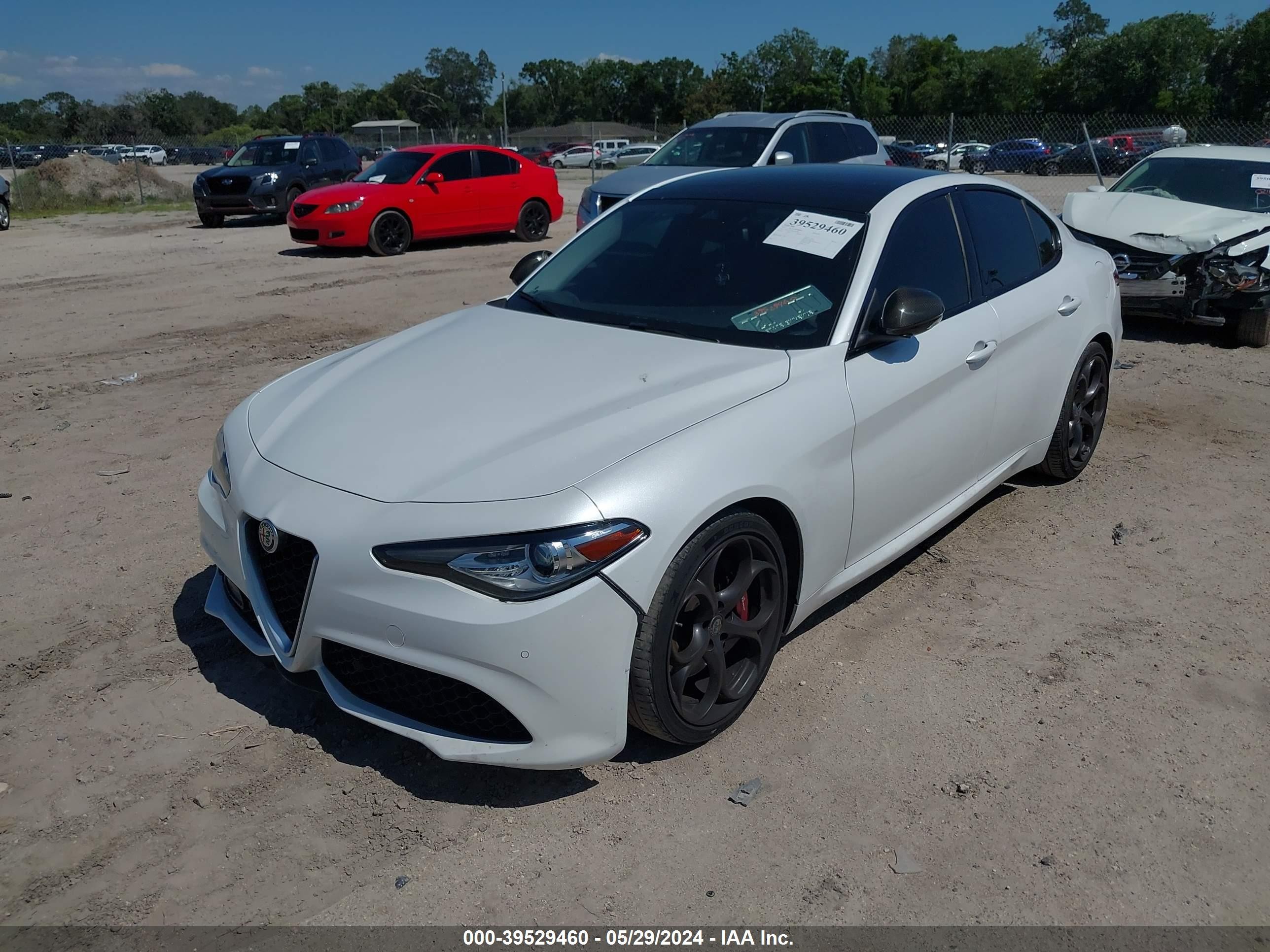 Photo 1 VIN: ZARFAECN8H7542080 - ALFA-ROMEO GIULIA 