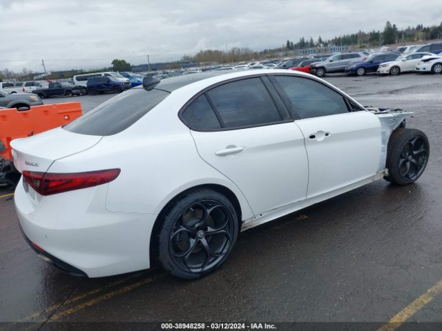 Photo 3 VIN: ZARFAECNXJ7573241 - ALFA-ROMEO GIULIA 