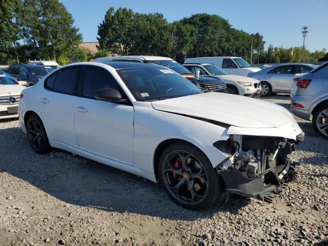 Photo 3 VIN: ZARFAEDN0J7597515 - ALFA ROMEO GIULIA 