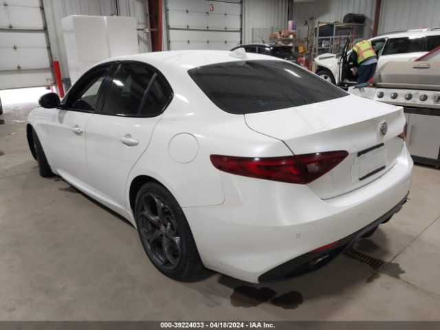 Photo 2 VIN: ZARFAEEN0H7556553 - ALFA-ROMEO GIULIA 