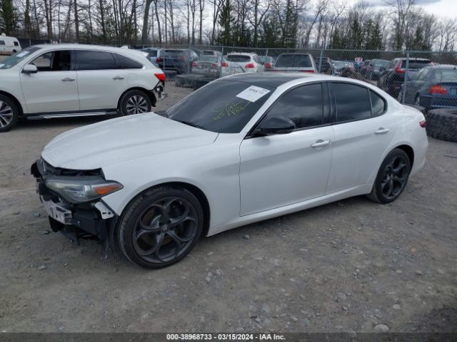 Photo 1 VIN: ZARFAEEN2J7597823 - ALFA ROMEO GIULIA 