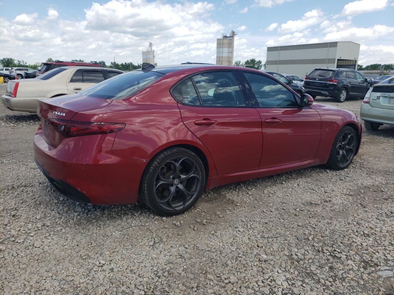 Photo 2 VIN: ZARFAEEN3J7566693 - ALFA-ROMEO GIULIA 