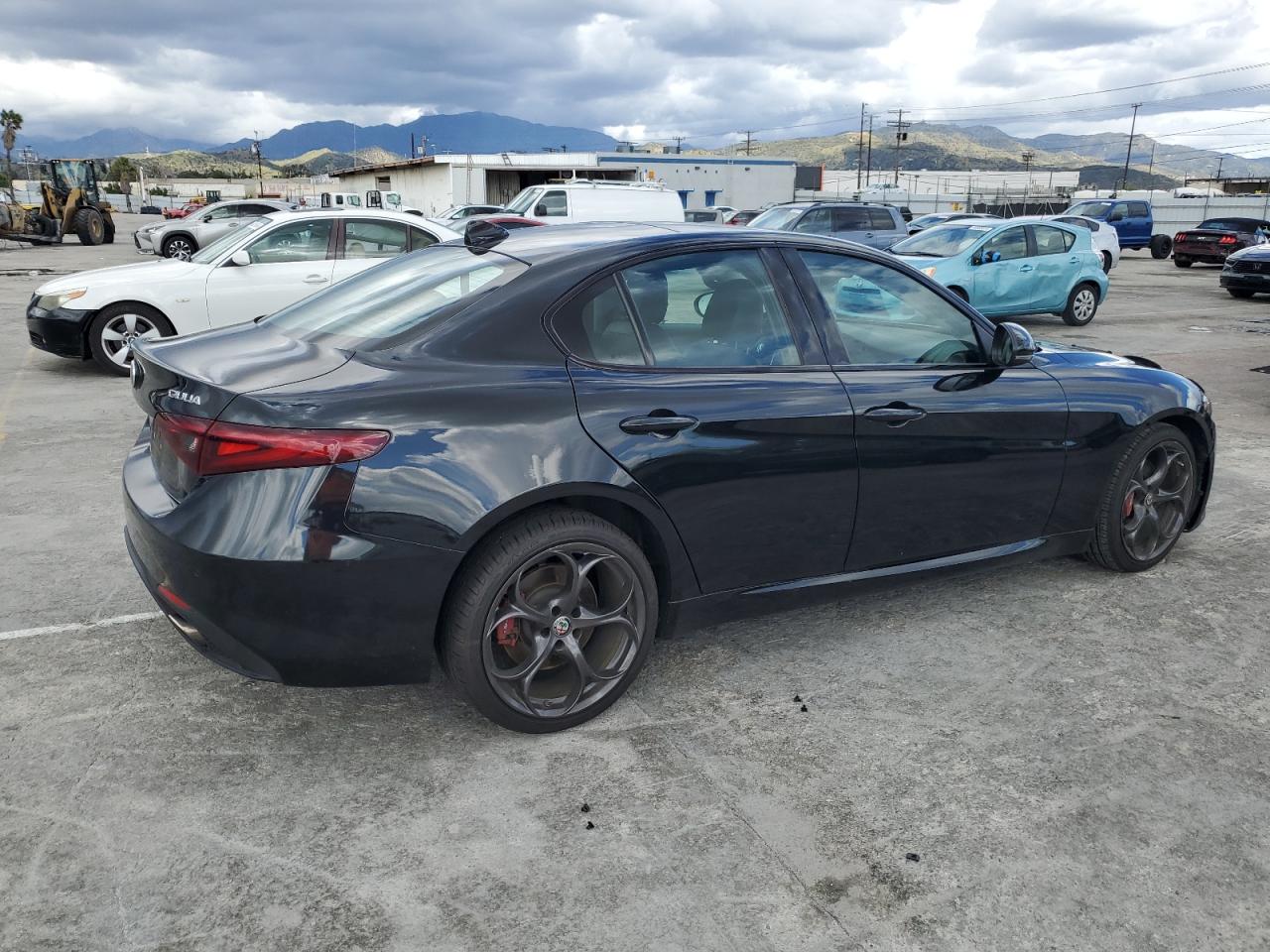 Photo 2 VIN: ZARFAEEN3J7593148 - ALFA-ROMEO GIULIA 