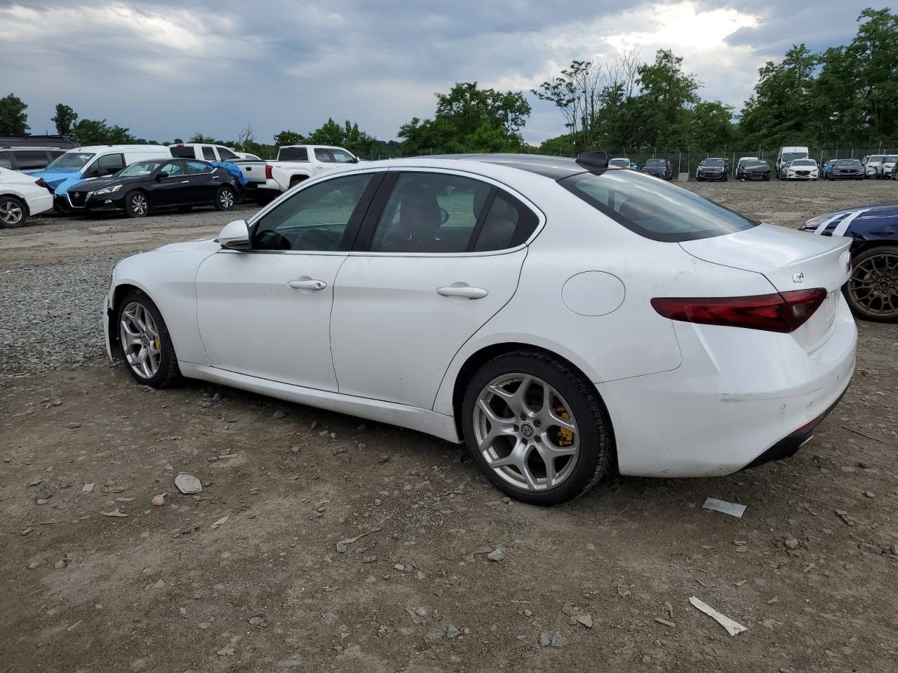 Photo 1 VIN: ZARFAEEN4J7589643 - ALFA-ROMEO GIULIA 