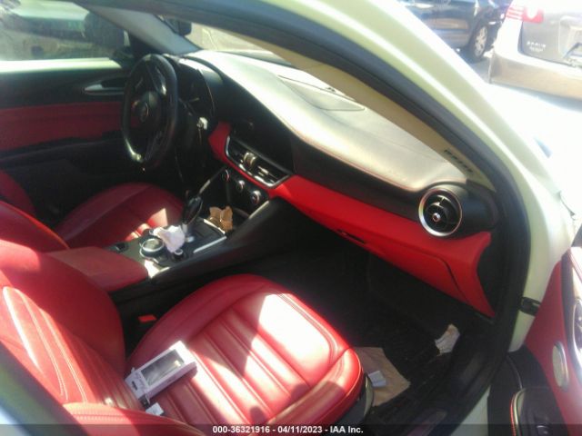 Photo 4 VIN: ZARFAEEN7J7578443 - ALFA-ROMEO GIULIA 