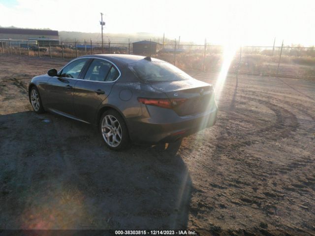 Photo 2 VIN: ZARFAEEN8J7576801 - ALFA-ROMEO GIULIA 