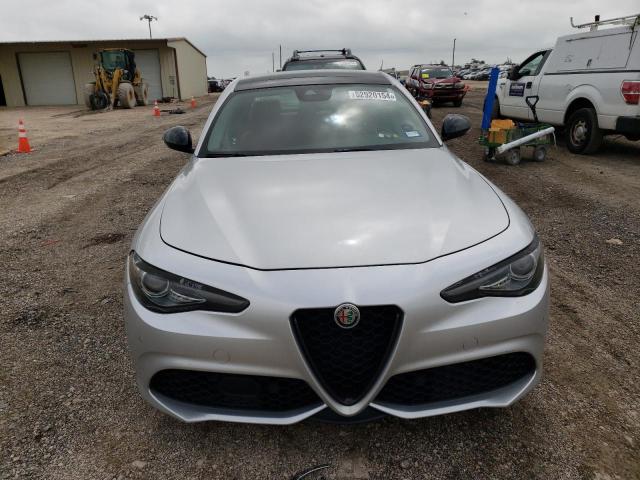 Photo 4 VIN: ZARFAEEN9J7597611 - ALFA ROMEO GIULIA 