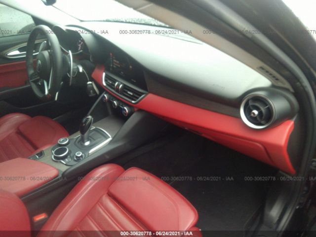 Photo 4 VIN: ZARFAEENXH7535161 - ALFA ROMEO GIULIA 