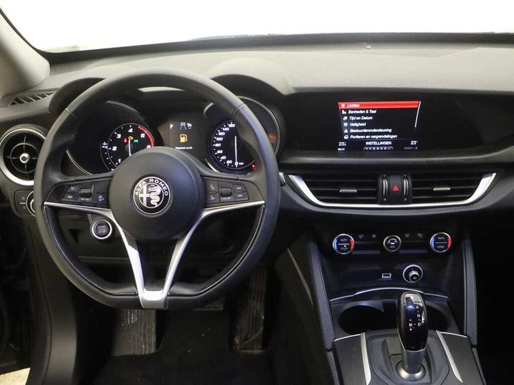 Photo 15 VIN: ZARFAGAU3J7B90198 - ALFA-ROMEO STELVIO 