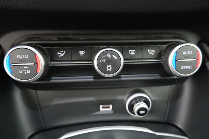 Photo 21 VIN: ZARFAGBU3H7B69120 - ALFA-ROMEO STELVIO 