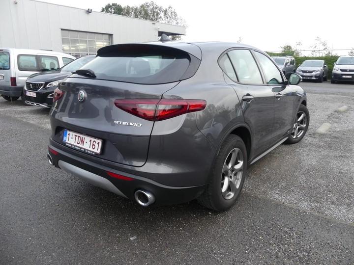 Photo 2 VIN: ZARFAGBU4H7B86069 - ALFA ROMEO STELVIO 