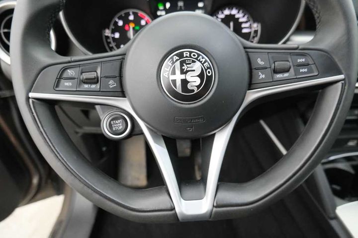 Photo 14 VIN: ZARFAGBU5H7B57731 - ALFA ROMEO STELVIO 