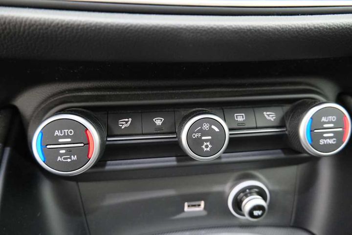 Photo 15 VIN: ZARFAGBU5H7B57731 - ALFA ROMEO STELVIO 