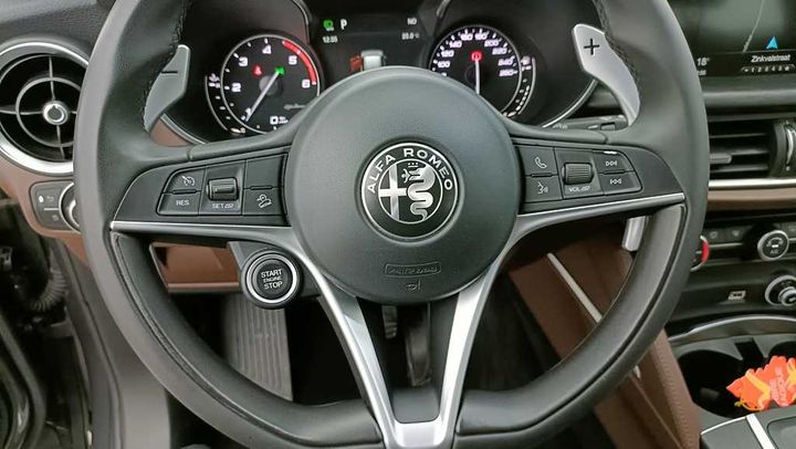 Photo 27 VIN: ZARFAGBU5J7C10756 - ALFA-ROMEO STELVIO 