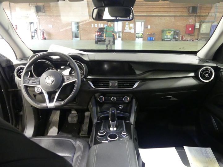 Photo 7 VIN: ZARFAGBU6J7B90470 - ALFA ROMEO STELVIO 