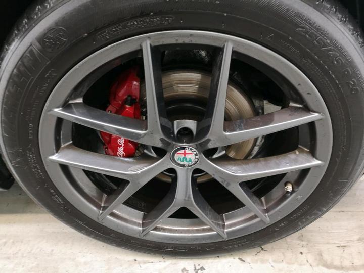 Photo 14 VIN: ZARFAHBN9J7B91319 - ALFA-ROMEO STELVIO 