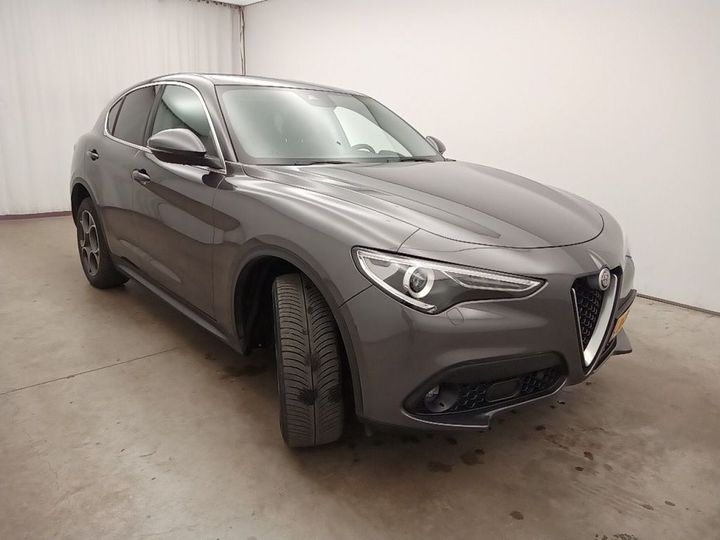 Photo 8 VIN: ZARFAHBU1J7C04491 - ALFA ROMEO STELVIO 