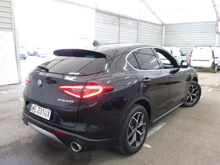 Photo 3 VIN: ZARFAHBU3J7C02953 - ALFA ROMEO STELVIO 